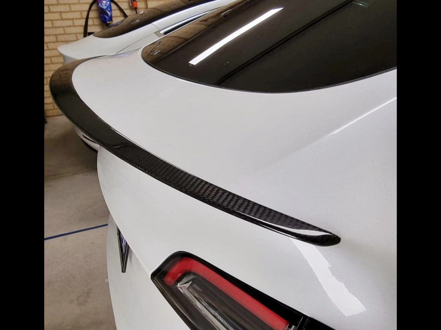TeslaModelY:PerformanceTailSpoiler(GenuineCarbonFiber)