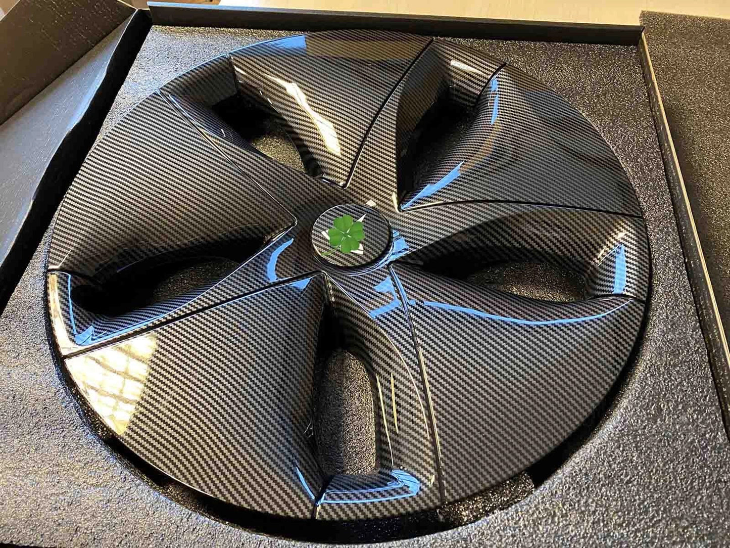 TeslaModel3:AeroWheelCover,HubcapSet–Carbon-look
