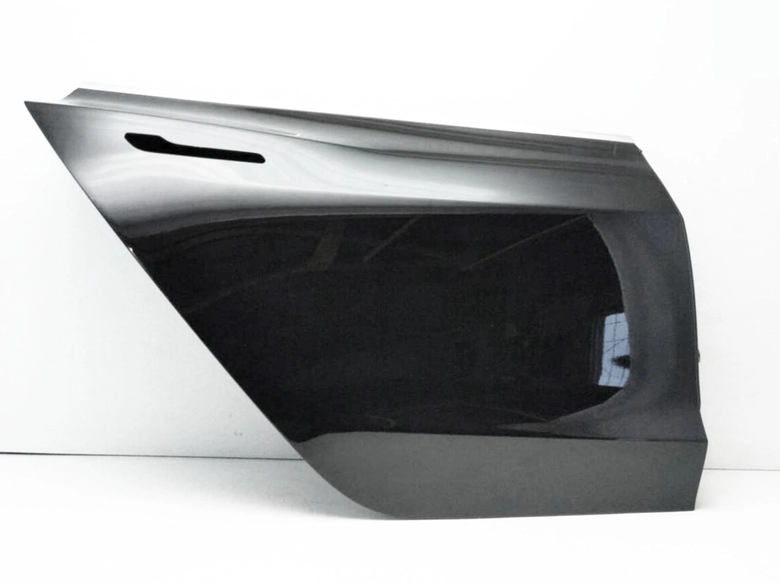 TeslaModel3:RearRightDoorRH(1081440-E0-C,1081440E0C,1081440E0C)